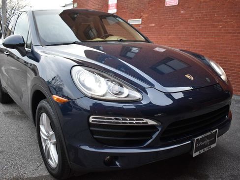 Used 2014 Porsche Cayenne S AWD/4WD image 10