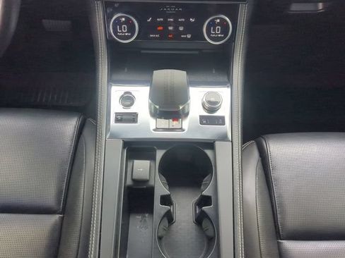 Used 2025 Jaguar F-PACE R-Dynamic S AWD/4WD image 22