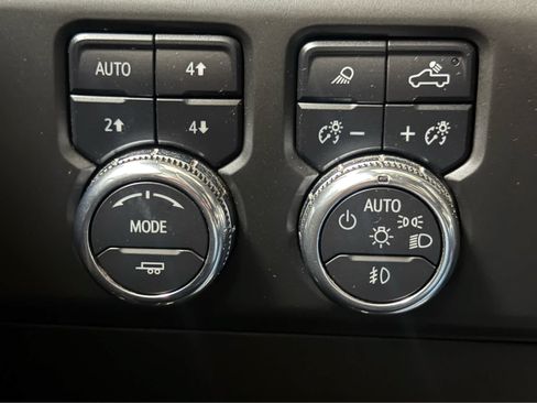 Used 2024 GMC Sierra 1500 AT4 w/ AT4 Preferred Package AWD/4WD image 27