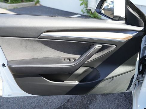 Used 2021 Tesla Model 3 Standard Range Plus RWD image 21