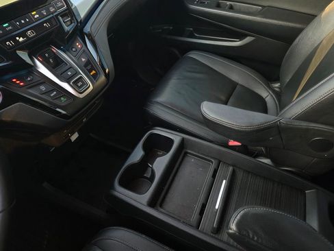 Used 2023 Honda Odyssey Touring image 21
