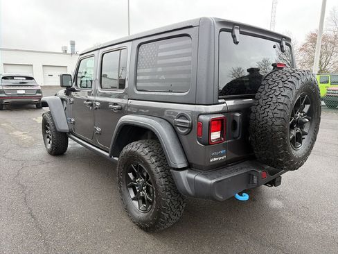 Used 2024 Jeep Wrangler Unlimited image 3