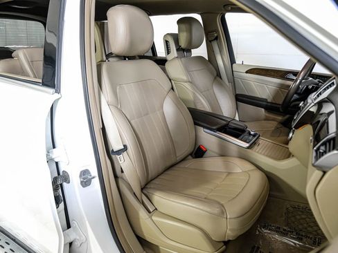 Used 2015 Mercedes-Benz GL 320 BlueTEC 4MATIC image 39