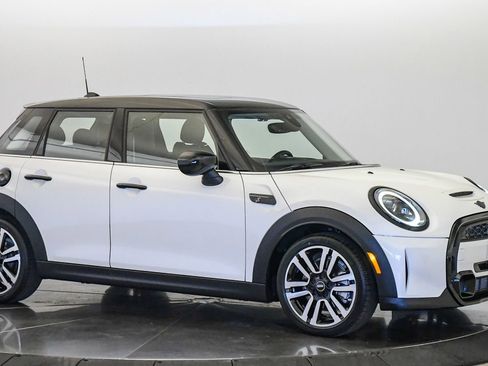 Used 2024 MINI Cooper S FWD image 6
