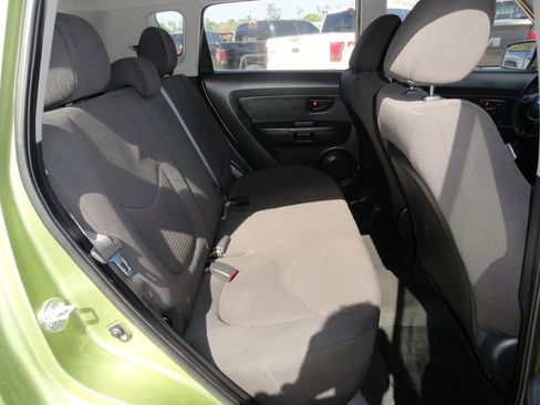 Used 2013 Kia Soul STICK SHIFT! FWD image 7