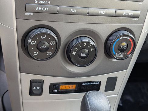 Used 2010 Toyota Corolla S image 24