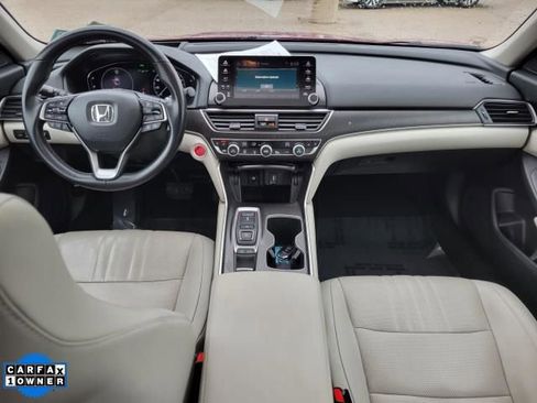 Used 2018 Honda Accord Touring image 10