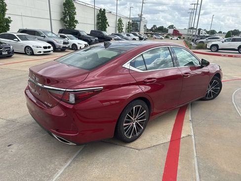 Used 2023 Lexus ES 350 w/ Premium Package image 3