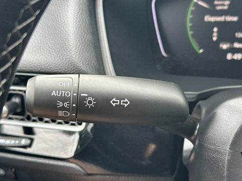 Used 2025 Honda Civic Sport image 25