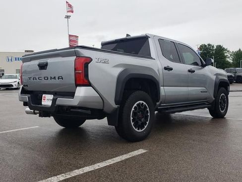 Used 2024 Toyota Tacoma TRD Off-Road AWD/4WD image 5