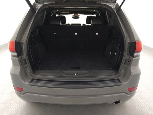 Used 2019 Jeep Grand Cherokee Altitude AWD/4WD image 29