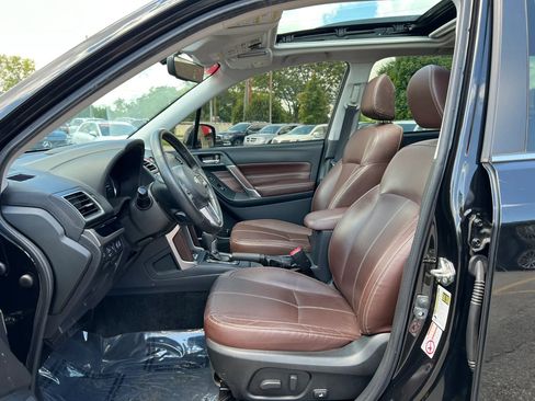 Used 2018 Subaru Forester 2.5i Touring w/ Popular Package #3B AWD/4WD image 21