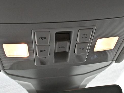 Used 2023 Volkswagen Jetta SE image 26