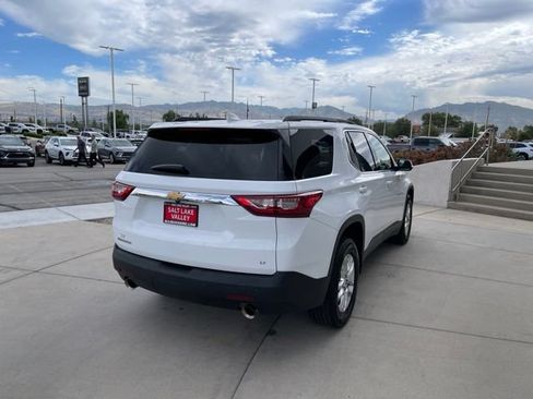 Used 2021 Chevrolet Traverse LT AWD/4WD image 5
