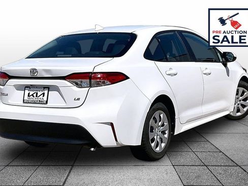 Used 2023 Toyota Corolla LE FWD image 13