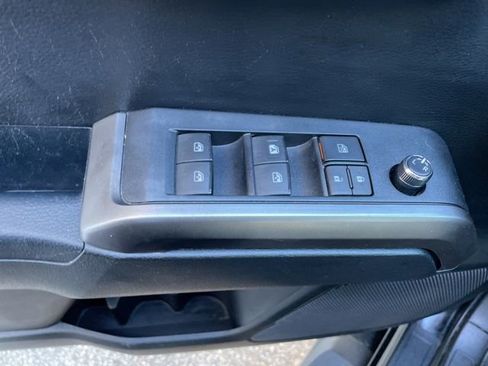 Used 2017 Toyota Tacoma SR5 image 13