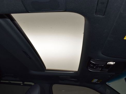 Used 2025 Lexus LX 700h Overtrail image 29