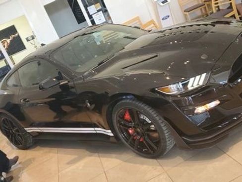 Used 2020 Ford Mustang Shelby GT500 w/ Technology Package image 1