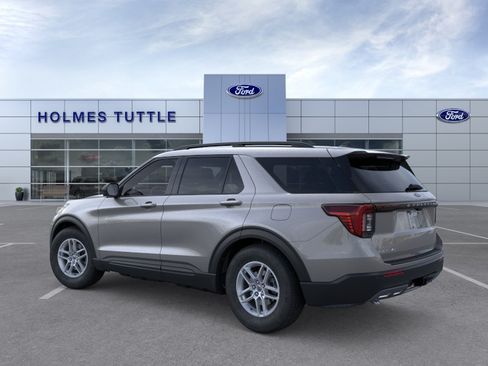 New 2026 Ford Explorer Active w/ Active Comfort Package RWD image 4