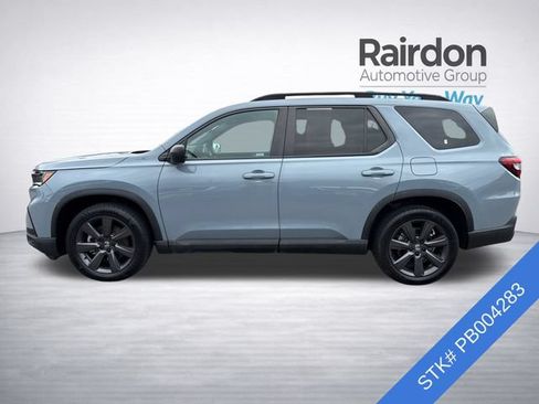 Certified 2023 Honda Pilot Sport image 4