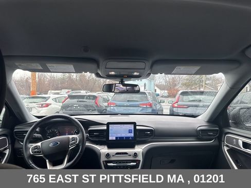 Used 2022 Ford Explorer XLT AWD/4WD image 18