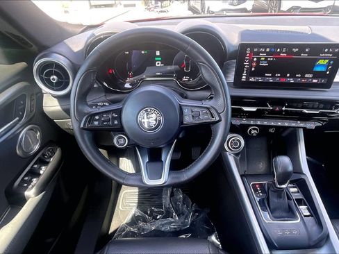 Used 2024 Alfa Romeo Tonale Ti AWD/4WD image 5