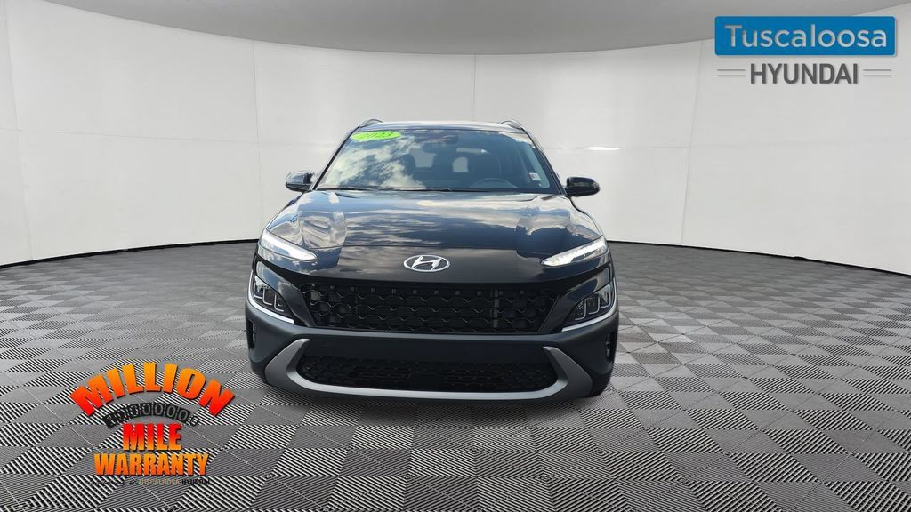 Used 2023 Hyundai Kona Limited FWD image 2