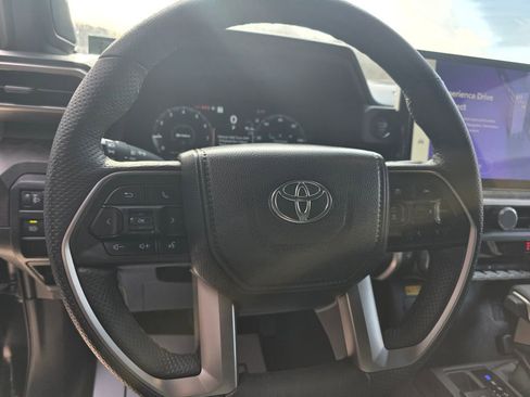 Used 2024 Toyota Tacoma Limited w/ Limited Package (LT) image 15
