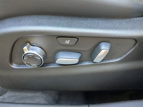 Used 2023 Cadillac XT4 Sport image 19