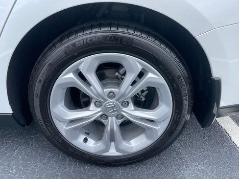 Certified 2025 Honda Accord LX image 41