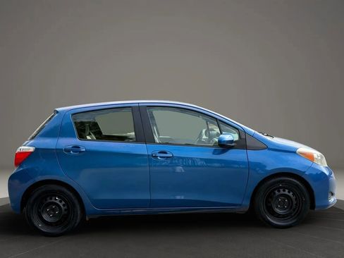 Used 2013 Toyota Yaris LE image 9