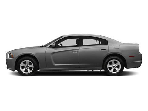Used 2013 Dodge Charger SE image 3