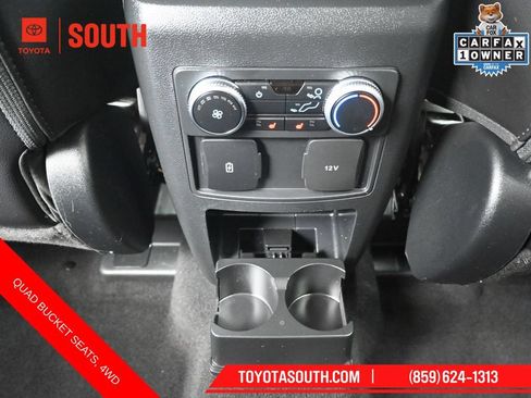 Used 2023 Ford Explorer Limited AWD/4WD image 27