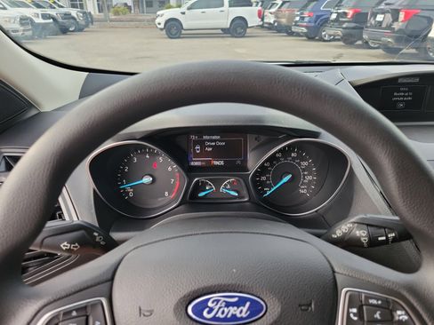 Certified 2018 Ford Escape SE image 14