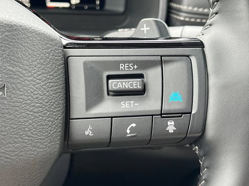 Used 2026 Nissan Rogue SL AWD/4WD image 33
