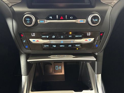 Certified 2020 Ford Explorer Limited w/ Class III Trailer Tow Package RWD image 19