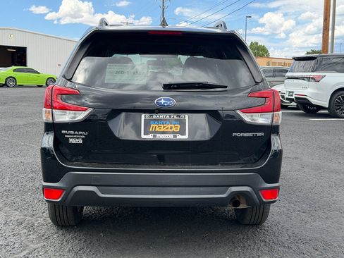 Used 2022 Subaru Forester Premium AWD/4WD image 6