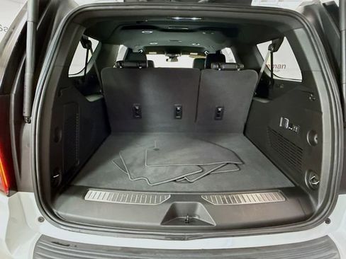 Used 2024 Chevrolet Suburban Z71 w/ Luxury Package image 29