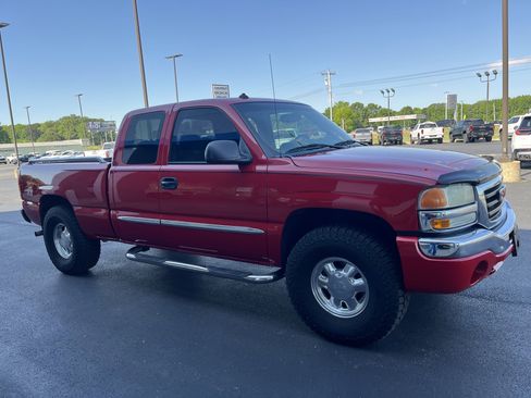 Used 2003 GMC Sierra 1500 SLE w/ Off-Road Package AWD/4WD image 8