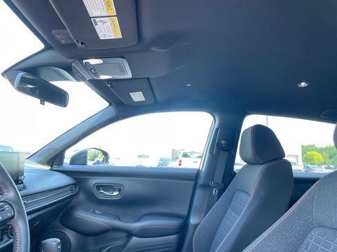 Certified 2025 Honda HR-V Sport image 28
