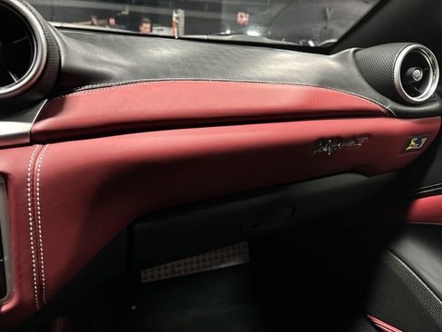 Used 2015 Ferrari California T image 51