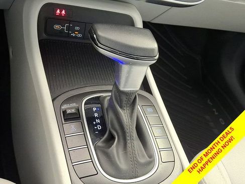 Certified 2025 Hyundai Kona SEL AWD/4WD image 18