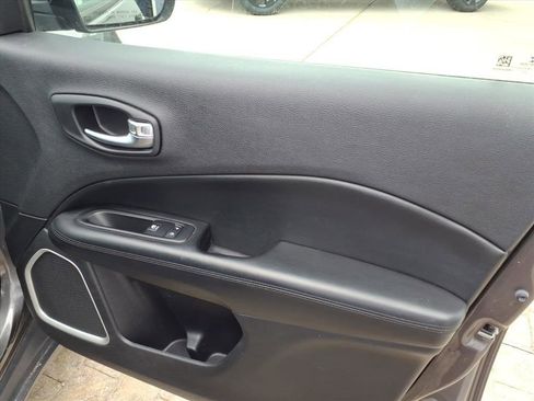 Used 2020 Jeep Compass Latitude image 22