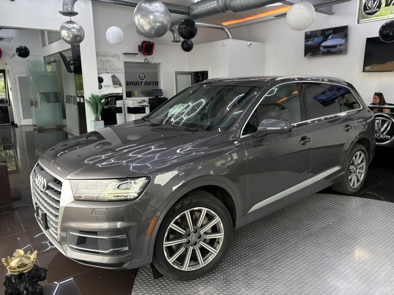 Used 2018 Audi Q7 2.0T Premium Plus w/ Premium Plus Package AWD/4WD image 1