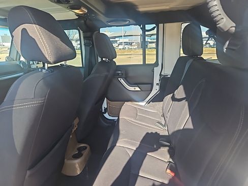Used 2013 Jeep Wrangler Unlimited Sahara w/ Connectivity Group image 7