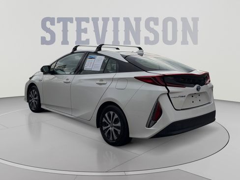 Used 2020 Toyota Prius Prime LE FWD image 3