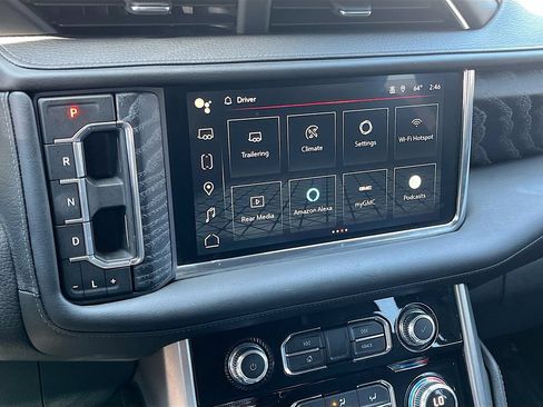Used 2023 GMC Yukon XL Denali w/ Denali Reserve Package AWD/4WD image 15