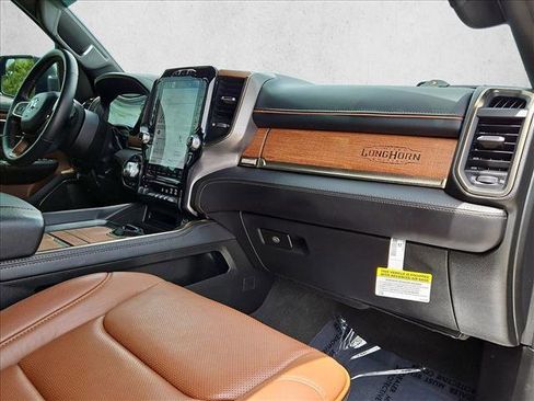 Used 2024 RAM 1500 Limited AWD/4WD image 22