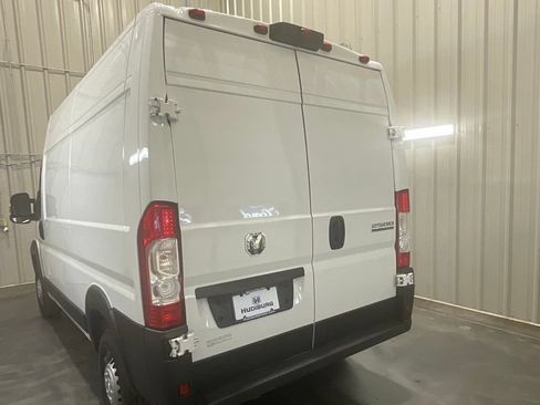 Used 2025 RAM ProMaster 2500 w/ Convenience Group FWD image 19