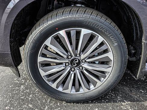 New 2026 INFINITI QX80 Luxe AWD/4WD image 7